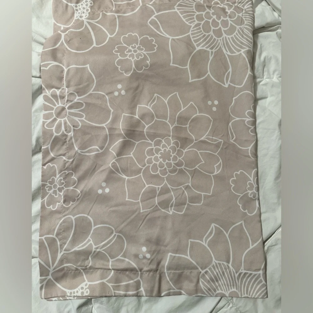 loomwell Toddler Comforter Deaigned by Indy and Pippa